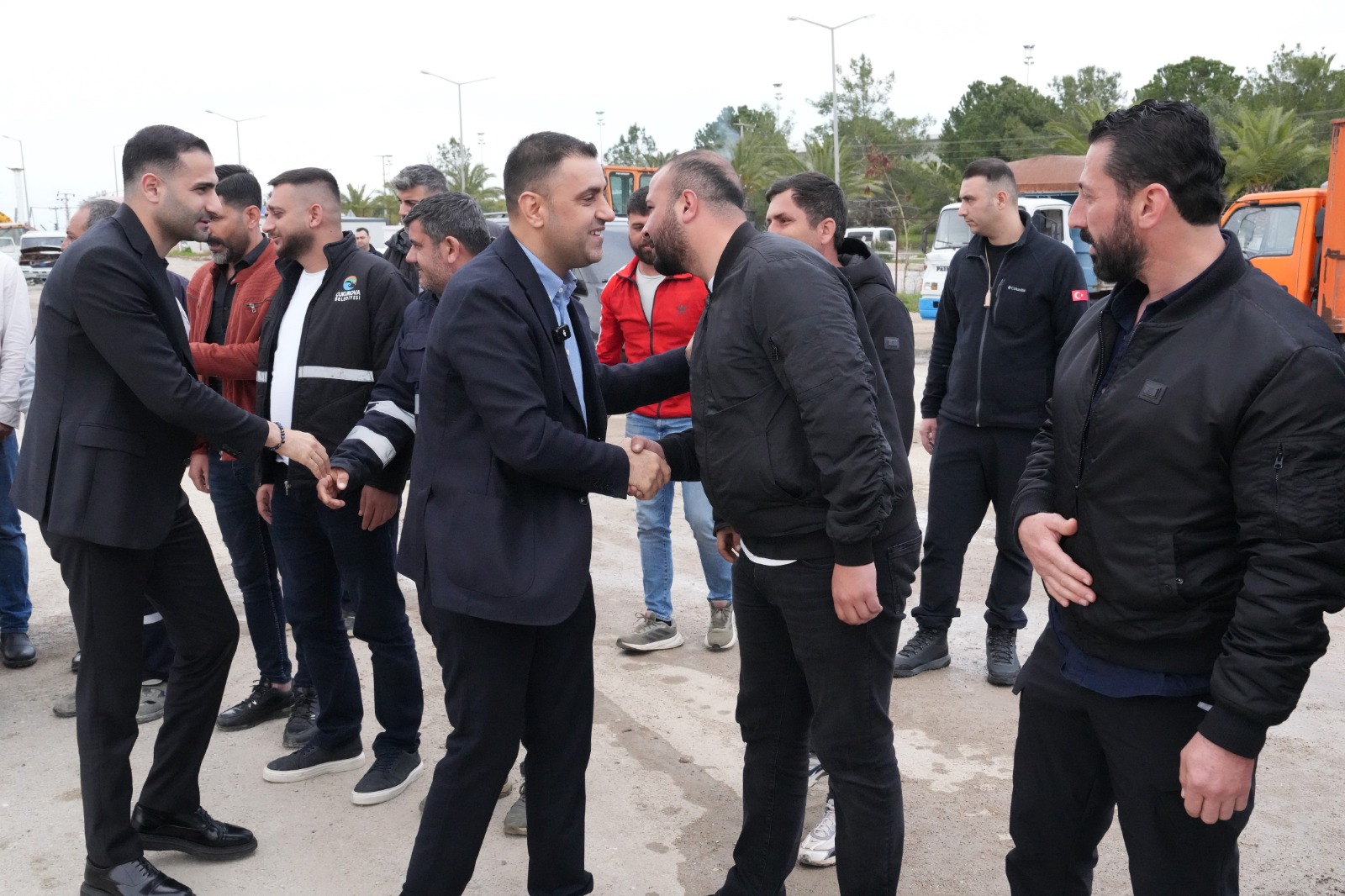 BAŞKAN KOZAY MESAİ ARKADAŞLARIYLA BAYRAMLAŞTI 