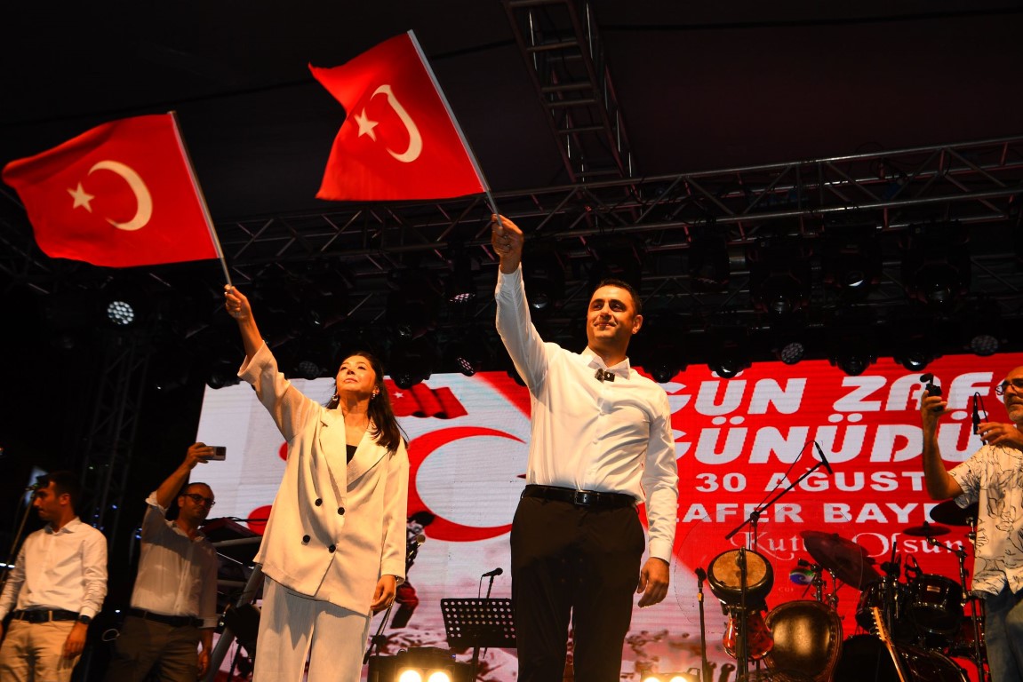 Büyük Zafer Çukurova'da Coşkuyla Kutlandı