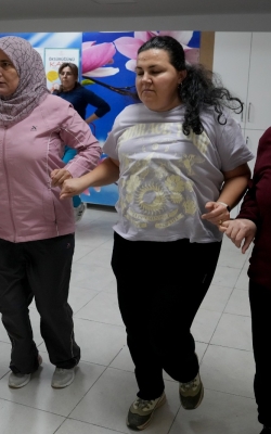 ÇUKUROVA BELEDİYESİ’NDEN KADINLARA HALK OYUNLARI KURSU