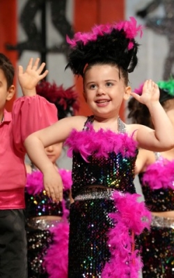 Çukurova’nın Minikleri 23 Nisan’ı Coşkuyla Kutladı