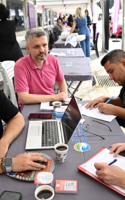 İş Arayanlar ve İş Verenler Çukurova'da Buluştu
