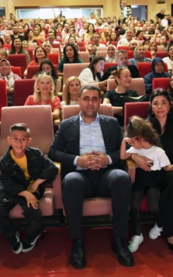 Çukurova’nın Minikleri 23 Nisan’ı Coşkuyla Kutladı