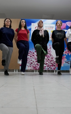 ÇUKUROVA BELEDİYESİ’NDEN KADINLARA HALK OYUNLARI KURSU