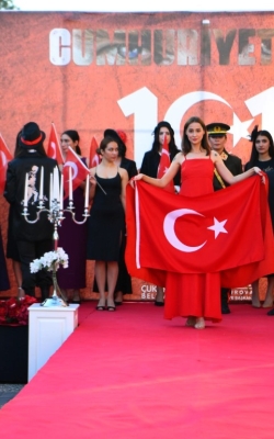 Cumhuriyet Defilesi Beğeni Topladı
