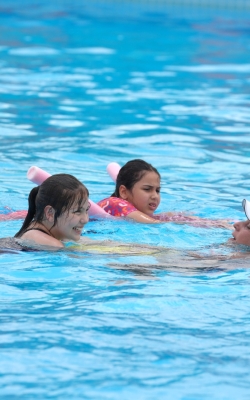 ÇUKUROVA BELEDİYESİ’NDE YÜZME KURSLARINA BÜYÜK İLGİ