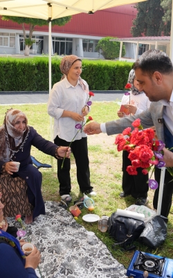 KOZAY’DAN ÖZEL ÇOCUKLARA VE ANNELERİNE ANLAMLI ETKİNLİK