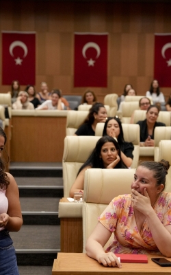 ÇUKUROVA’DAN KREŞ ÖĞRETMENLERİNE ANLAMLI EĞİTİM