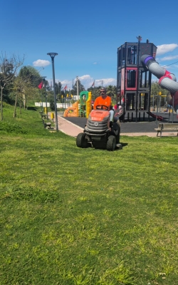 ÇUKUROVA BELEDİYESİ’NDEN PARK VE YEŞİL ALANLARDA YOĞUN MESAİ