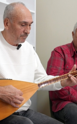 ÇUKUROVA’DA EMEKLİLERDEN MÜZİK ZİYAFETİ