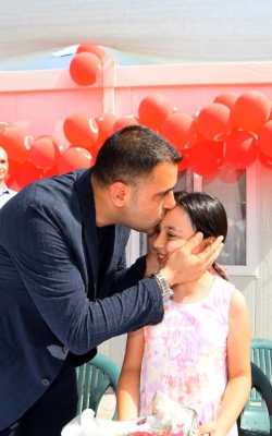 Başkan Kozay Konteyner Kentte Çocuklarla Bayramlaştı