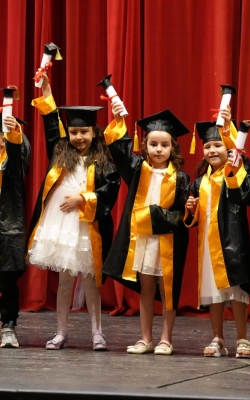Çukurova Belediyesi kreşlerinde mezuniyet heyecanı