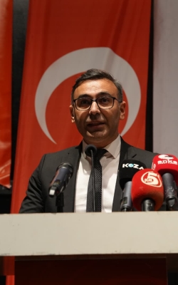 “DEPREM GERÇEĞİYLE YAŞAMAYI ÖĞRENMELİYİZ”