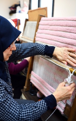 Çukurovalı Kadınlara Kilim Dokuma Kursu