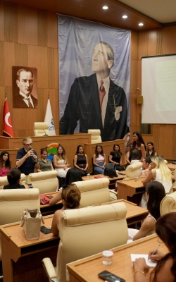 ÇUKUROVA’DAN KREŞ ÖĞRETMENLERİNE ANLAMLI EĞİTİM