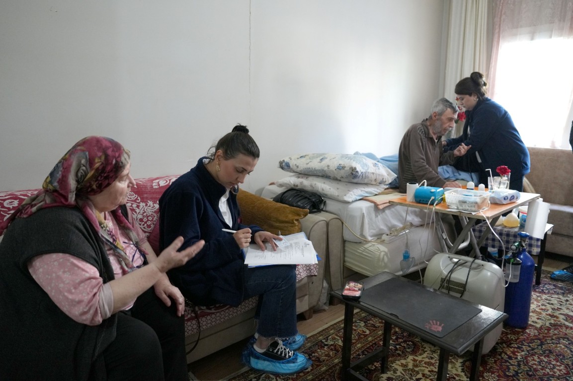 Çukurova Belediyesinden Evde Bakım ve Sağlık Hizmeti